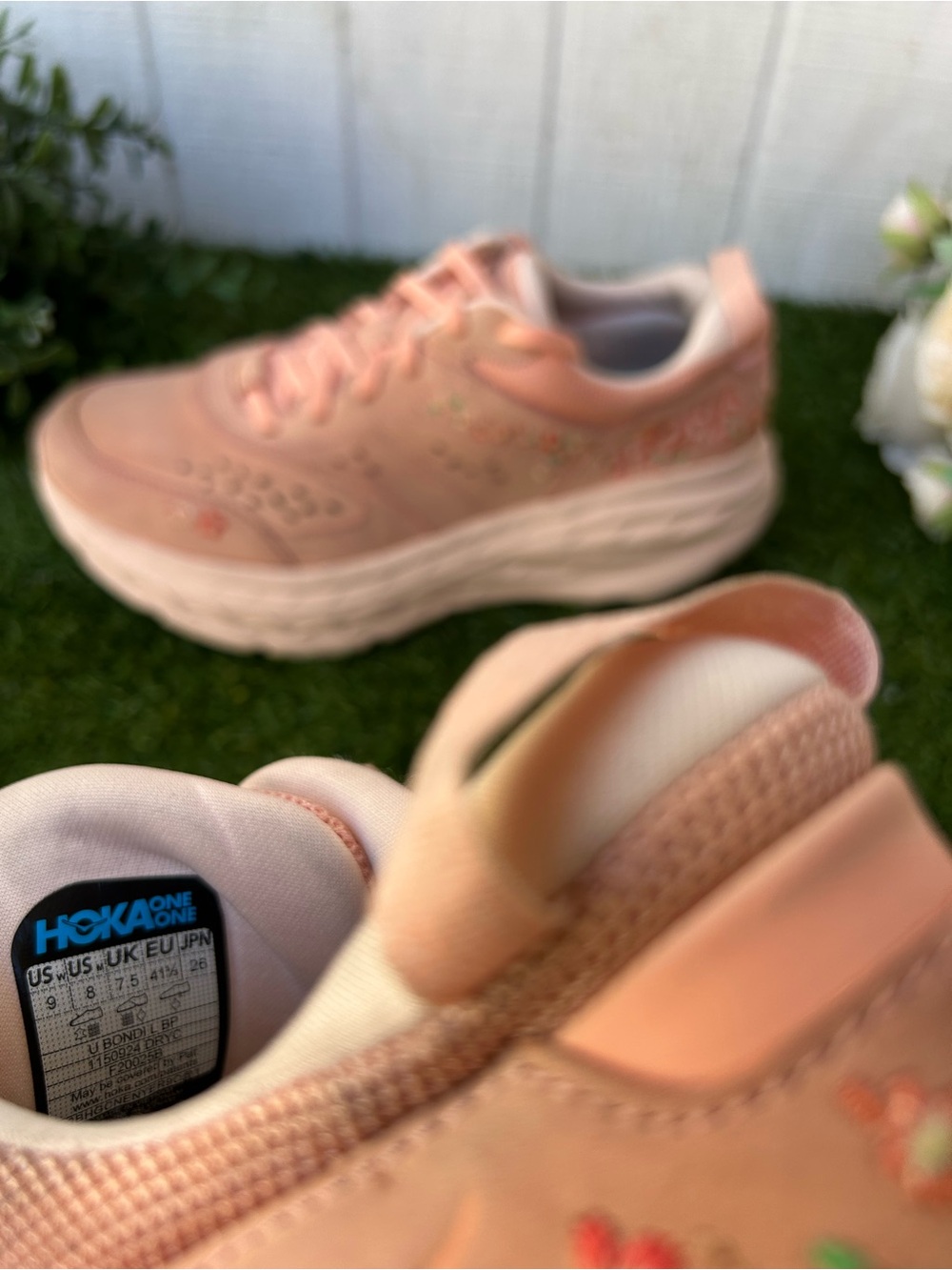 HOKA Vibrant Bloom Bondi L women size 9 preowned - Picture 15 of 16